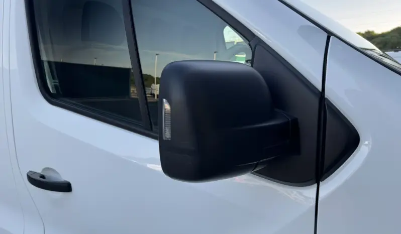 
RENAULT TRAFIC LL30 Blue dCi 130 Business full									
