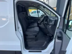 
RENAULT TRAFIC LL30 Blue dCi 130 Business full									