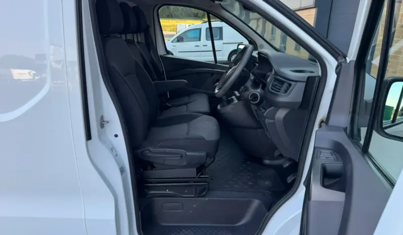 
RENAULT TRAFIC LL30 Blue dCi 130 Business full									