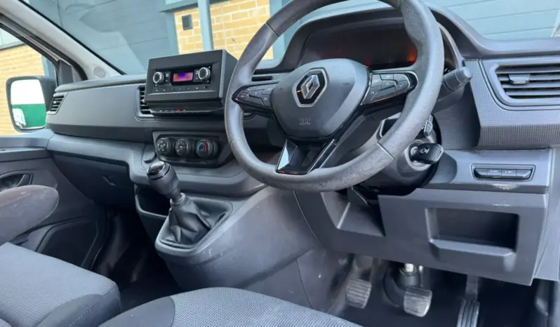 
RENAULT TRAFIC LL30 Blue dCi 130 Business full									