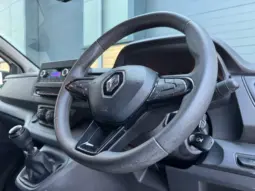 
RENAULT TRAFIC LL30 Blue dCi 130 Business full									