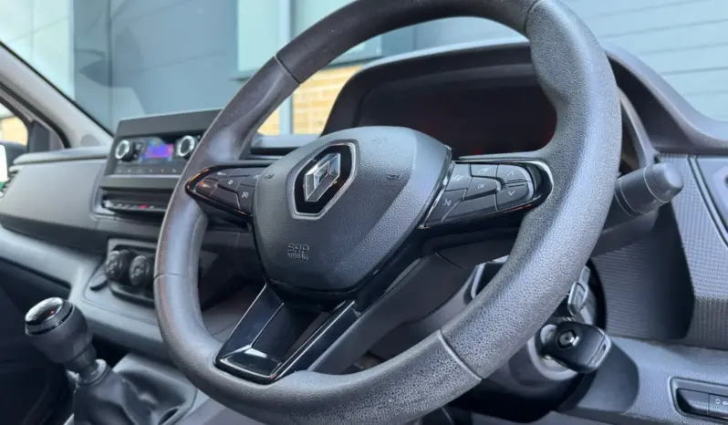 
RENAULT TRAFIC LL30 Blue dCi 130 Business full									