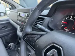 
RENAULT TRAFIC LL30 Blue dCi 130 Business full									