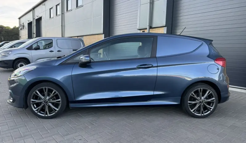 
FORD FIESTA 1.5 TDCi Sport Van full									