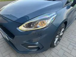 
FORD FIESTA 1.5 TDCi Sport Van full									