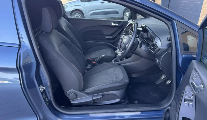 
FORD FIESTA 1.5 TDCi Sport Van full									