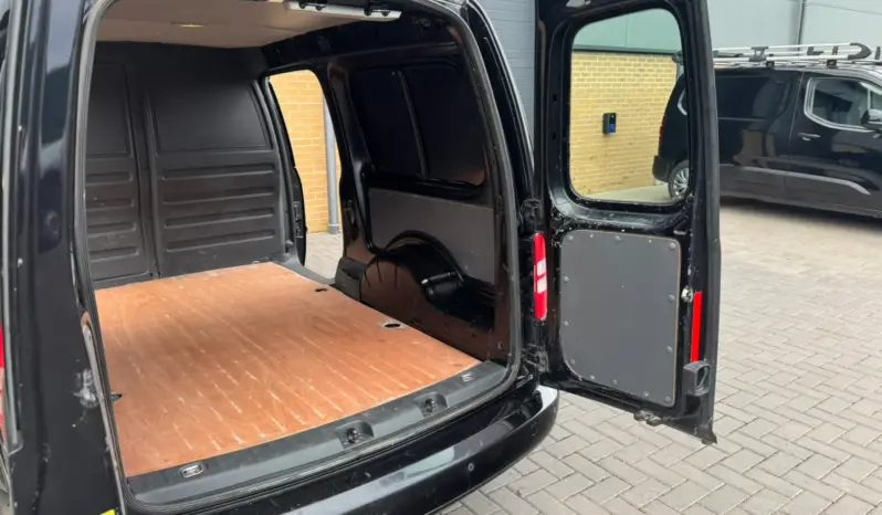 
VOLKSWAGEN CADDY MAXI 2.0 TDI 140PS Highline full									