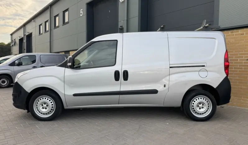
VAUXHALL COMBO 2300 1.6 CDTI full									