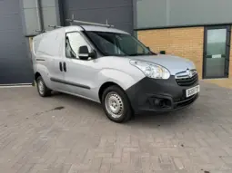 
VAUXHALL COMBO 2300 1.6 CDTI full									