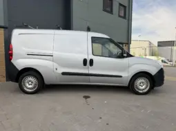 
VAUXHALL COMBO 2300 1.6 CDTI full									