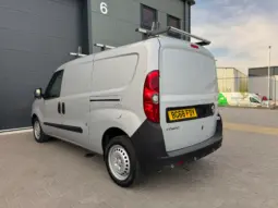 
VAUXHALL COMBO 2300 1.6 CDTI full									