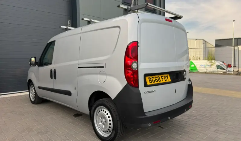 
VAUXHALL COMBO 2300 1.6 CDTI full									