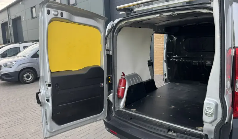 
VAUXHALL COMBO 2300 1.6 CDTI full									