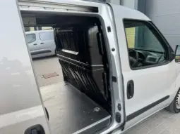 
VAUXHALL COMBO 2300 1.6 CDTI full									