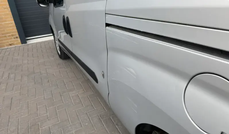 
VAUXHALL COMBO 2300 1.6 CDTI full									