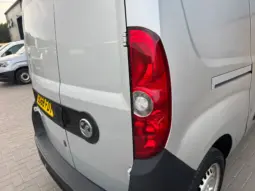 
VAUXHALL COMBO 2300 1.6 CDTI full									