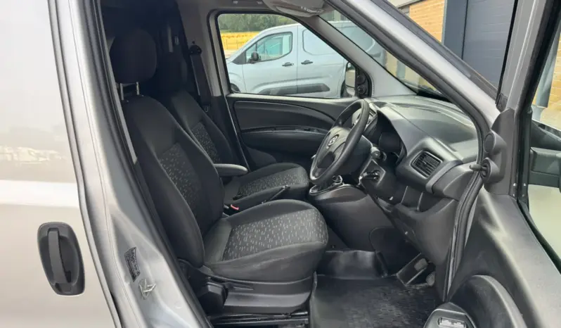 
VAUXHALL COMBO 2300 1.6 CDTI full									