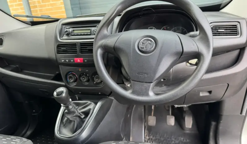 
VAUXHALL COMBO 2300 1.6 CDTI full									