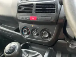 
VAUXHALL COMBO 2300 1.6 CDTI full									
