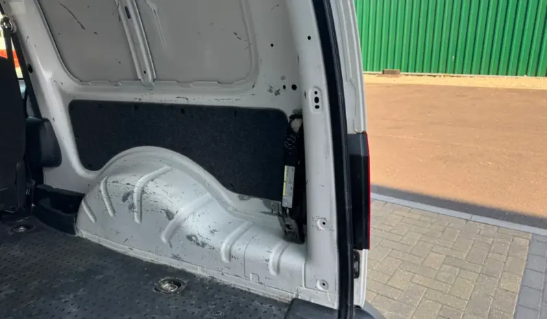 
VOLKSWAGEN CADDY MAXI 2.0 TDI 102PS Kombi full									