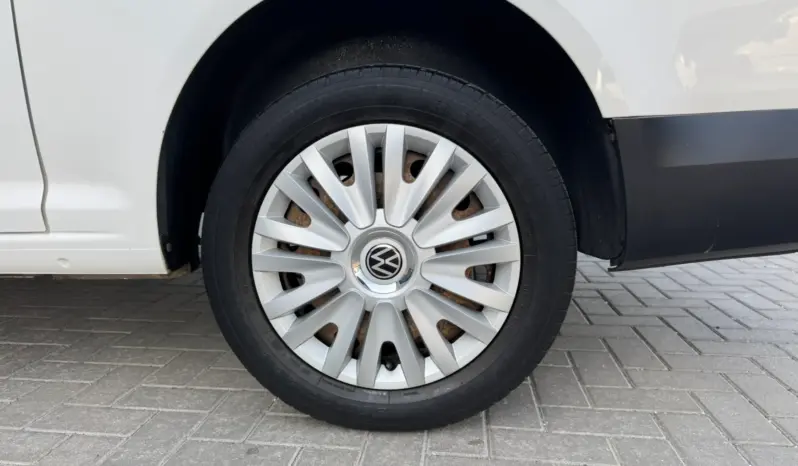 
VOLKSWAGEN CADDY MAXI 2.0 TDI 102PS Kombi full									