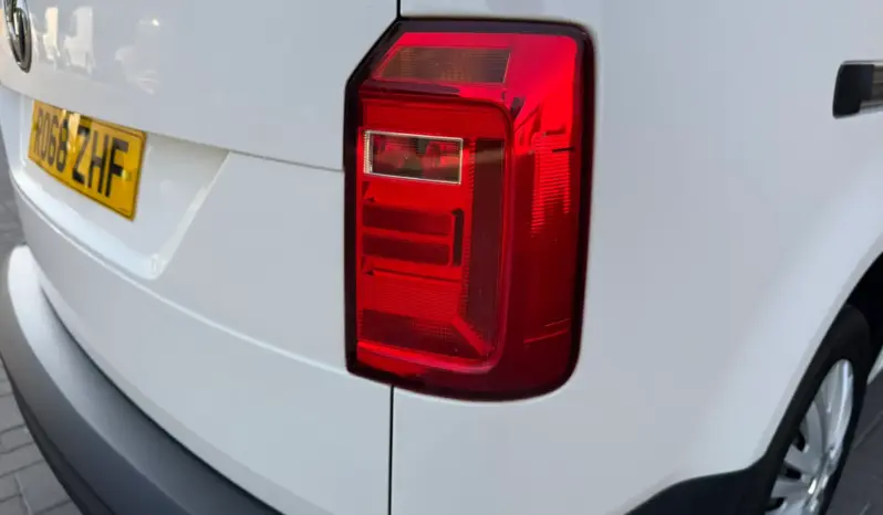 
VOLKSWAGEN CADDY MAXI 2.0 TDI 102PS Kombi full									