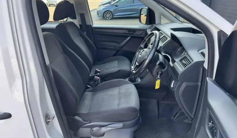 
VOLKSWAGEN CADDY MAXI 2.0 TDI 102PS Kombi full									