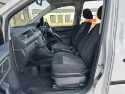 
VOLKSWAGEN CADDY MAXI 2.0 TDI 102PS Kombi full									