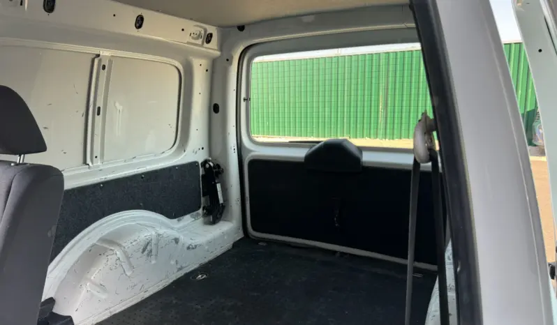 
VOLKSWAGEN CADDY MAXI 2.0 TDI 102PS Kombi full									