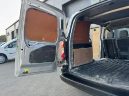 
2015 CITROEN BERLINGO 1.6 HDi full									