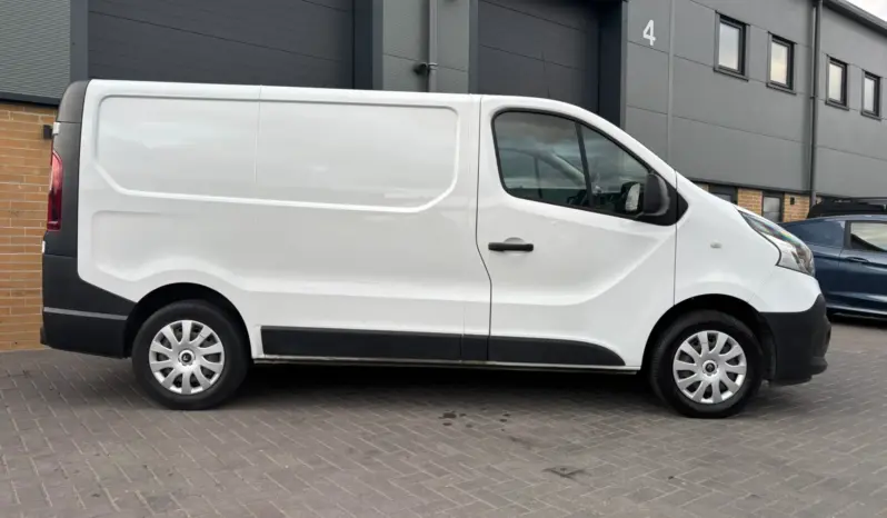 
RENAULT TRAFIC 2.0 dCi 120 Business full									