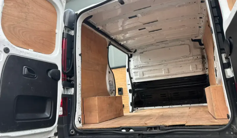 
RENAULT TRAFIC 2.0 dCi 120 Business full									