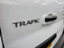 
RENAULT TRAFIC 2.0 dCi 120 Business full									