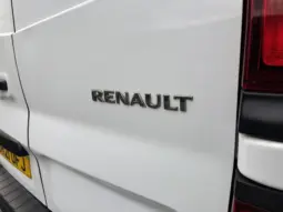 
RENAULT TRAFIC 2.0 dCi 120 Business full									