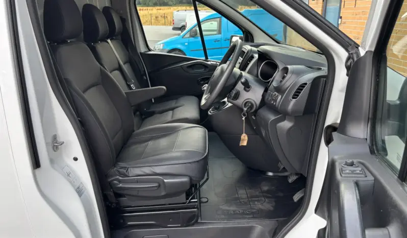 
RENAULT TRAFIC 2.0 dCi 120 Business full									