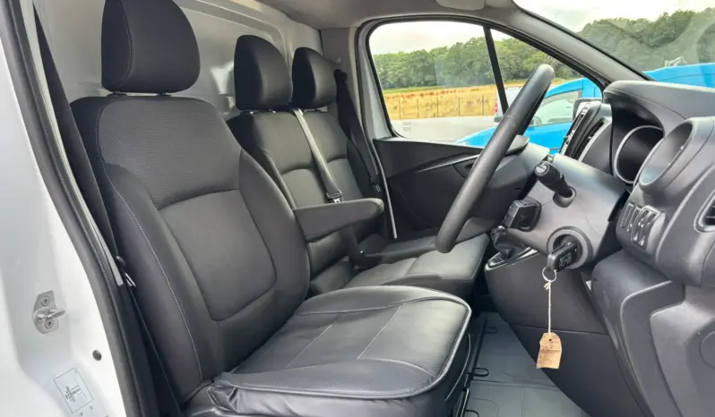 
RENAULT TRAFIC 2.0 dCi 120 Business full									