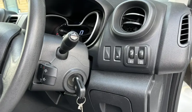 
RENAULT TRAFIC 2.0 dCi 120 Business full									