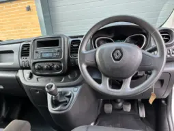 
RENAULT TRAFIC 2.0 dCi 120 Business full									