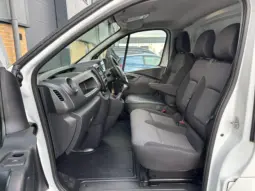 
RENAULT TRAFIC 2.0 dCi 120 Business full									