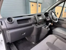 
RENAULT TRAFIC 2.0 dCi 120 Business full									