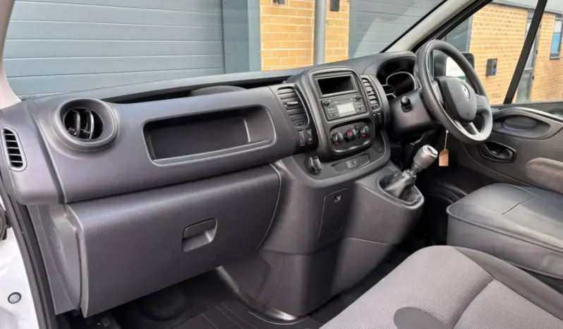 
RENAULT TRAFIC 2.0 dCi 120 Business full									