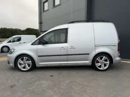 
VOLKSWAGEN CADDY 2.0 TDI 140PS Highline full									