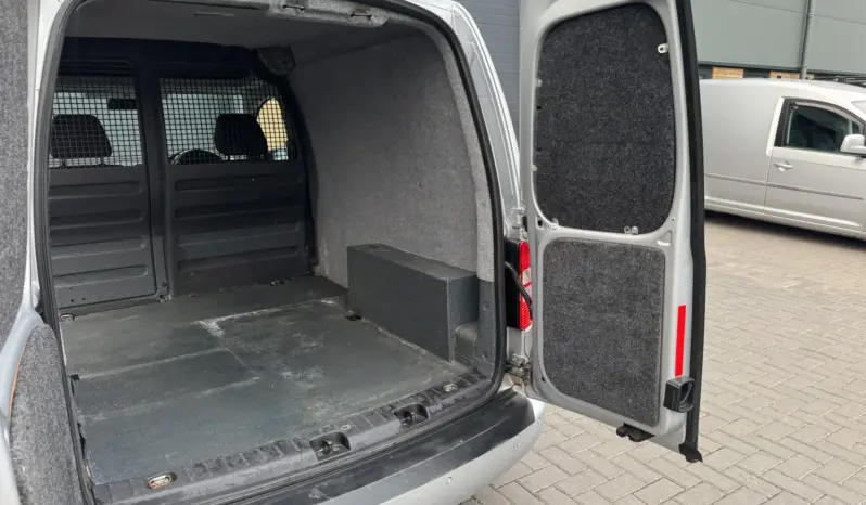 
VOLKSWAGEN CADDY 2.0 TDI 140PS Highline full									