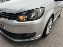 
VOLKSWAGEN CADDY 2.0 TDI 140PS Highline full									