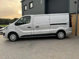 
VAUXHALL VIVARO 2900 1.6CDTI 120PS Sportive full									