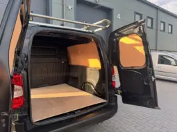 
PEUGEOT PARTNER 1.5 Professional L1 full									