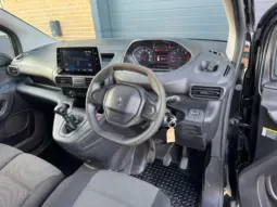 
PEUGEOT PARTNER 1.5 Professional L1 full									