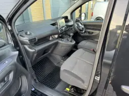 
PEUGEOT PARTNER 1.5 Professional L1 full									
