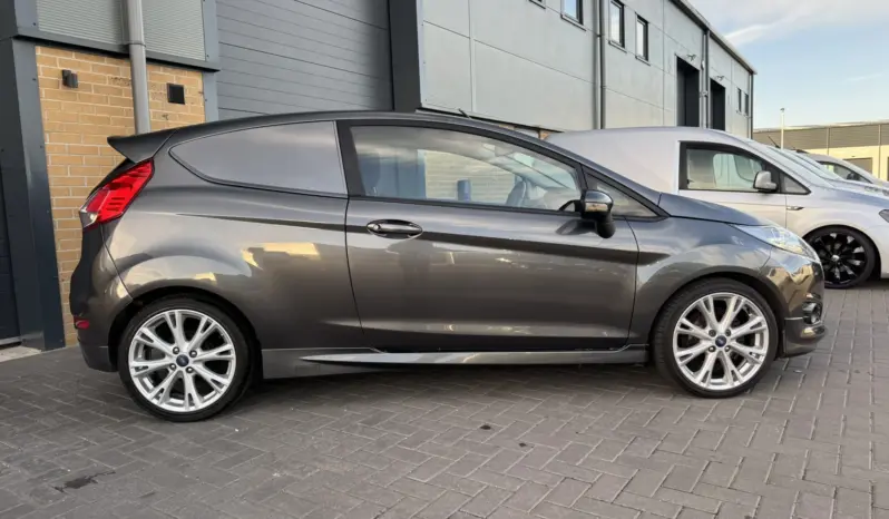 
Fiesta Sport Van 1.5 TDCI full									