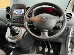 
PEUGEOT PARTNER 850 1.6 BlueHDi Professional full									